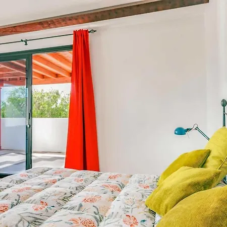 Вилла Puerto Del Carmen Sleeps 6 Air Con Wifi